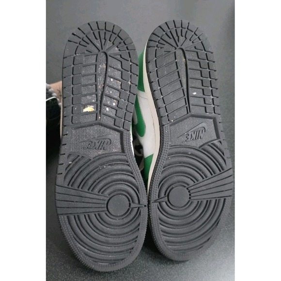 Nike Air Jordan 1 Mid Lucky Green Black White DQ8423-301 Kids 6Y W7 High Top EUC - Picture 6 of 6